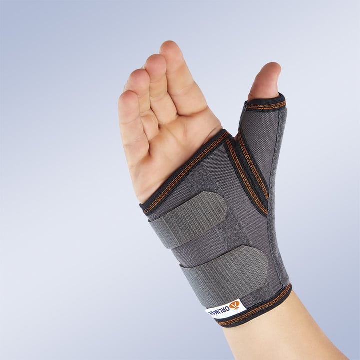 SEMI-RIGID IMMOBILISING WRIST SUPPORT WITH THUMB SPLINT