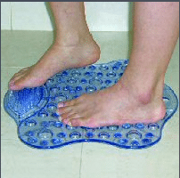 Bath Mat with Foot Cleaner
